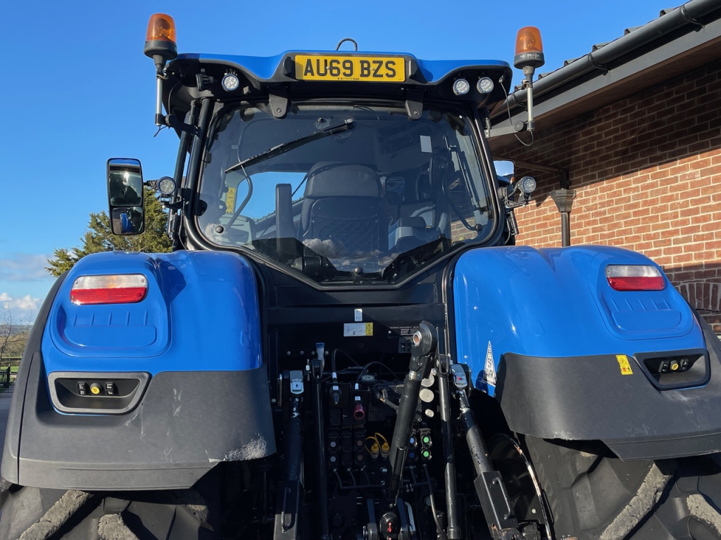 New Holland T7.315