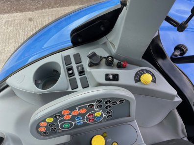 New Holland T7.315