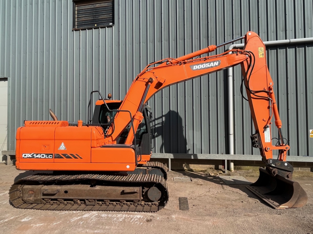 Doosan DX140LC