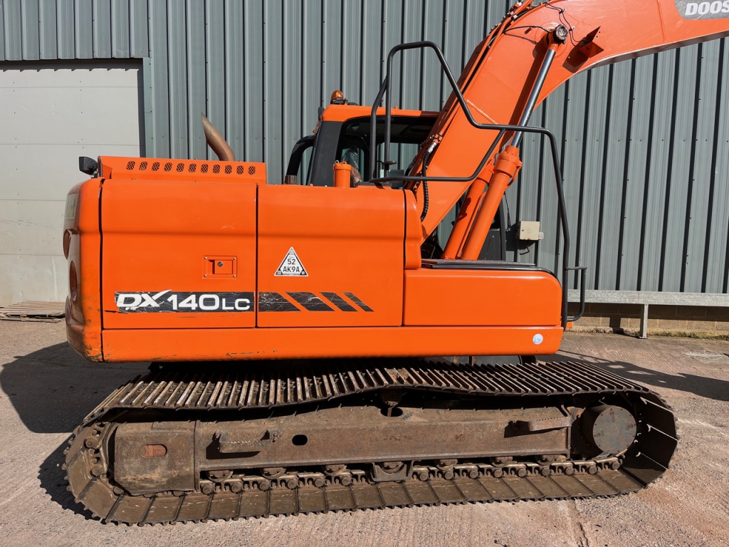 Doosan DX140LC
