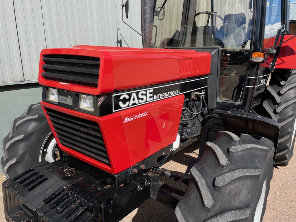 Case 745XL
