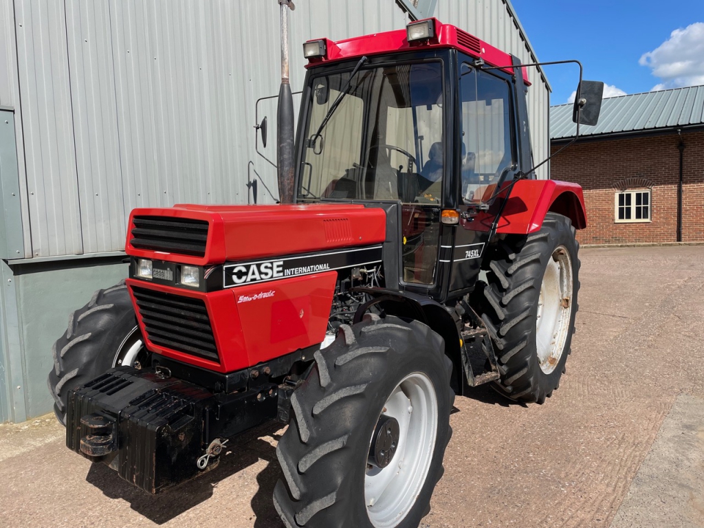 Case 745XL