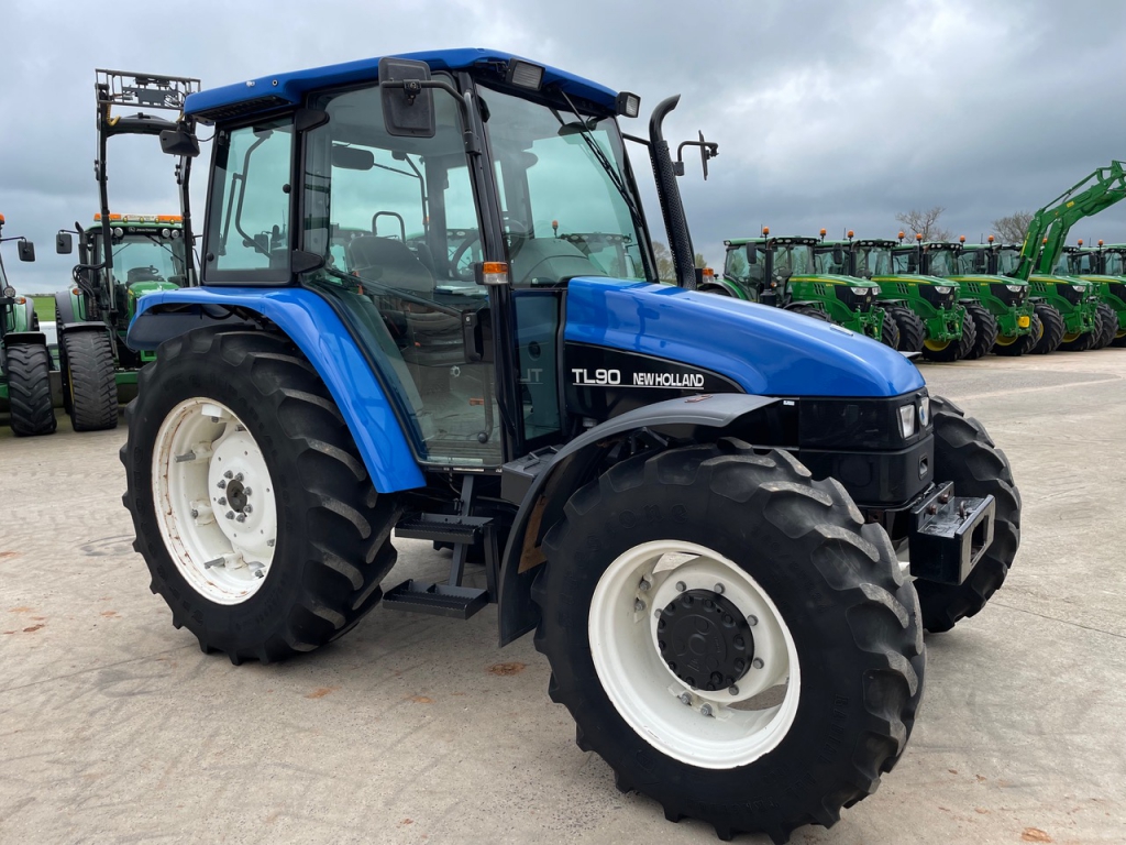 New Holland TL90