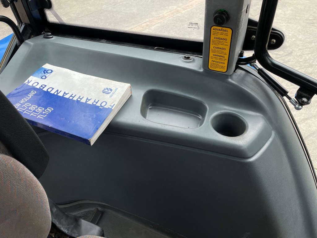New Holland TL90