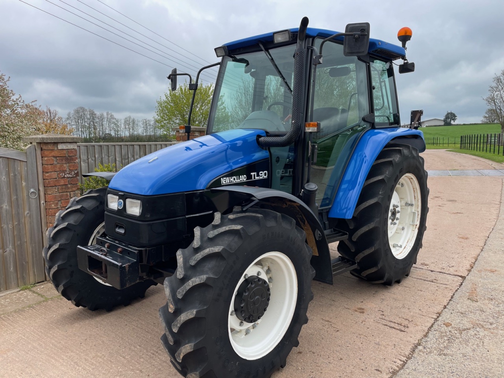 New Holland TL90