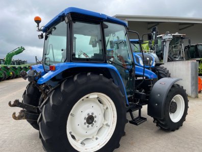 New Holland TL90