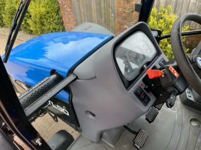 New Holland TL90
