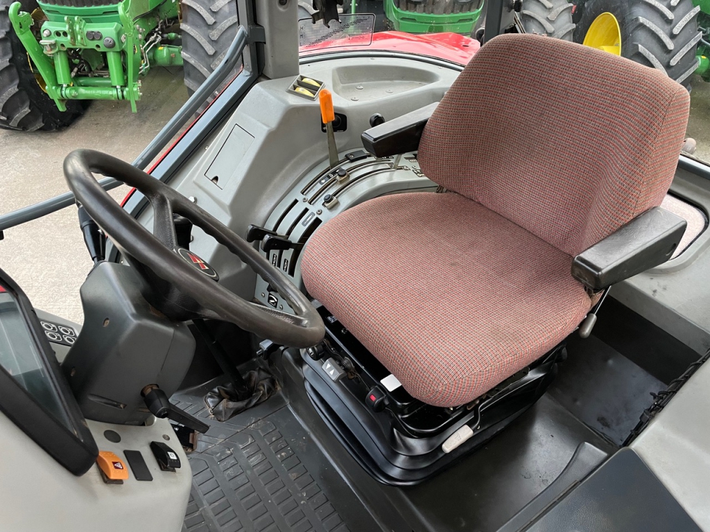 Massey Ferguson 4255