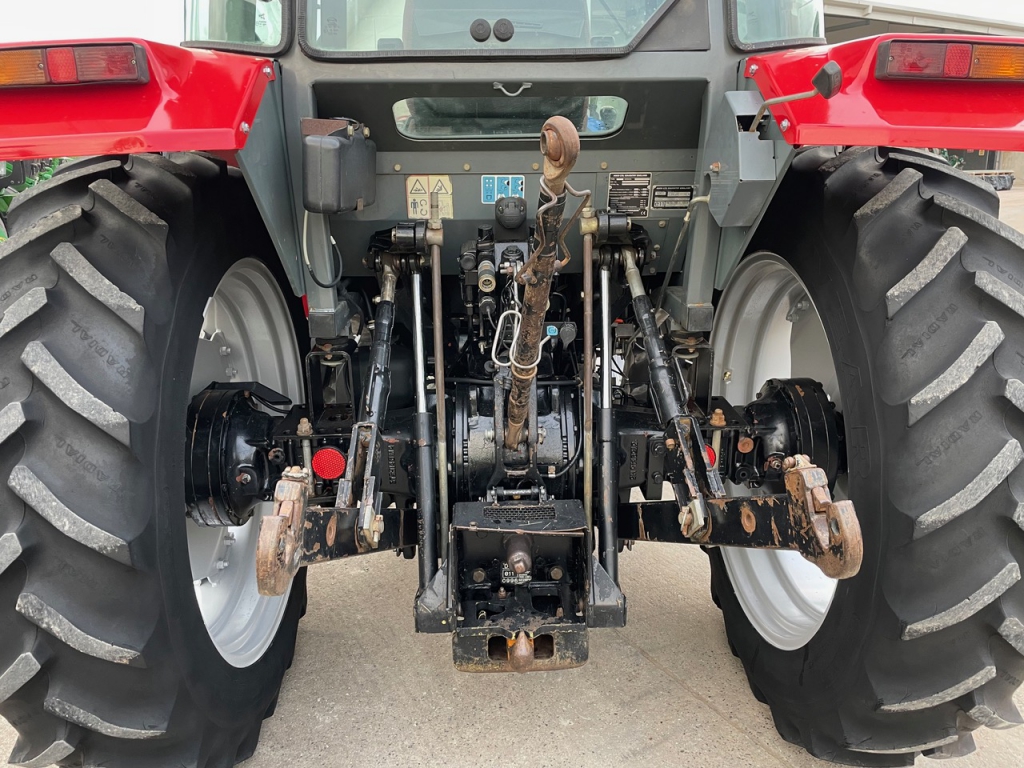 Massey Ferguson 4255