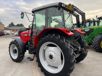 Massey Ferguson 4255