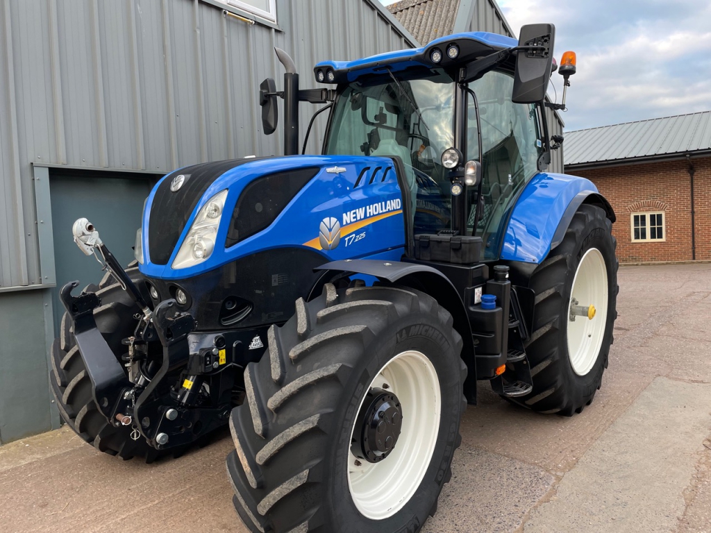 New Holland T7.225