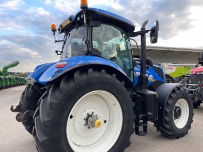 New Holland T7.225
