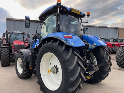New Holland T7.225
