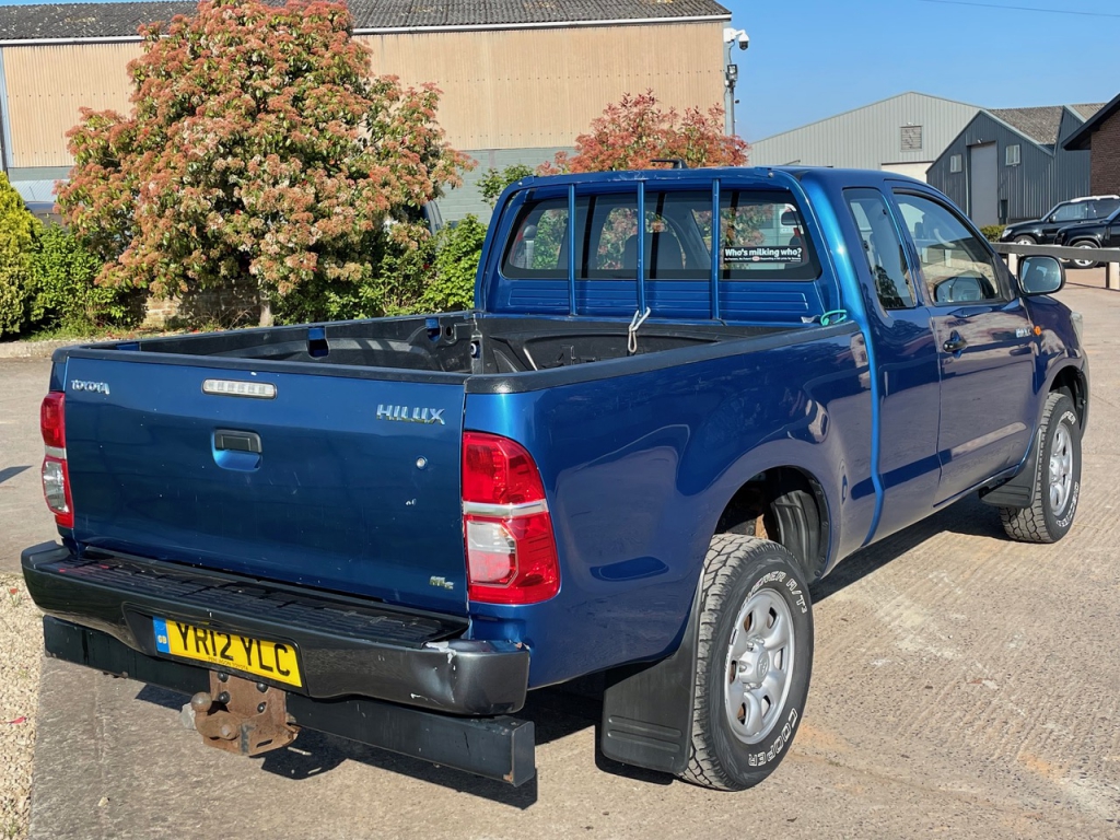 Toyota Hi-Lux Extra Cab