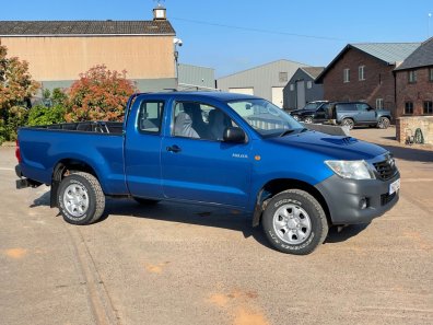Toyota Hi-Lux Extra Cab
