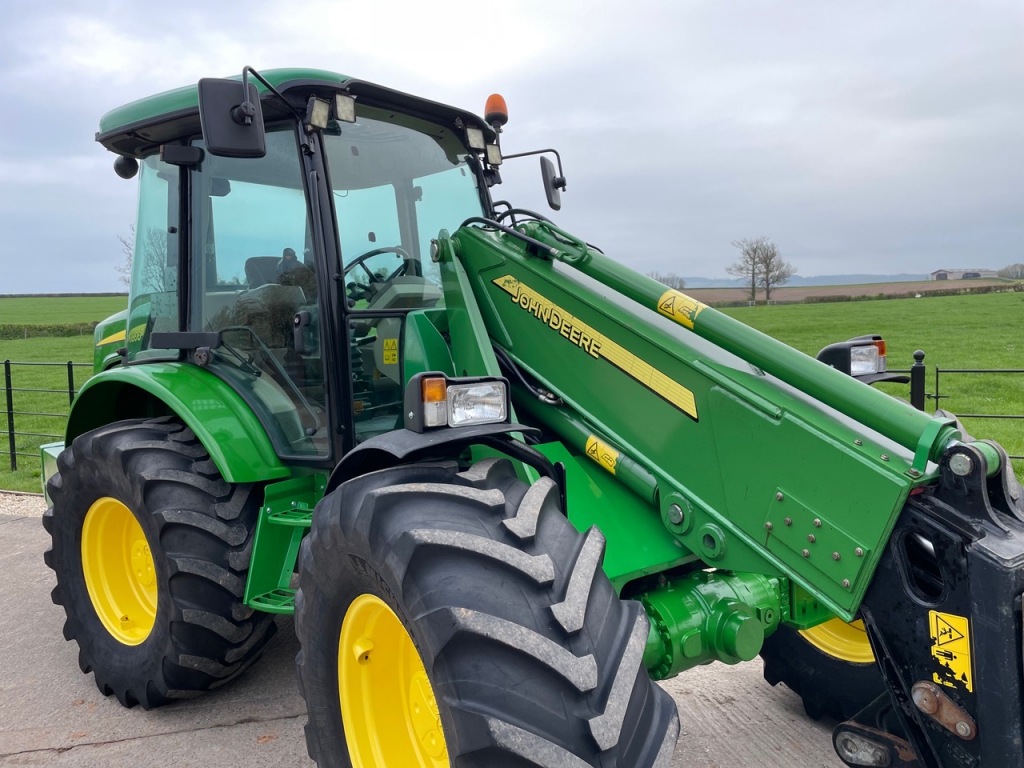 John Deere 3800