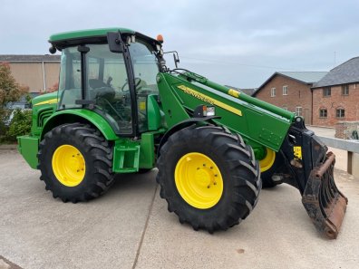John Deere 3800