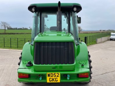 John Deere 3800