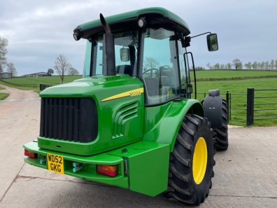 John Deere 3800