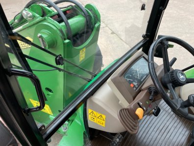 John Deere 3800
