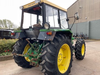 John Deere 2040