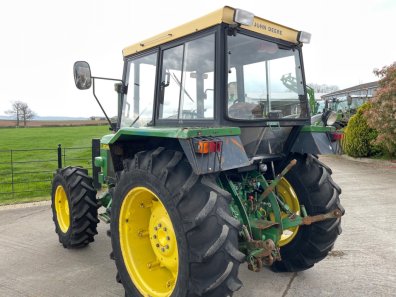 John Deere 2040