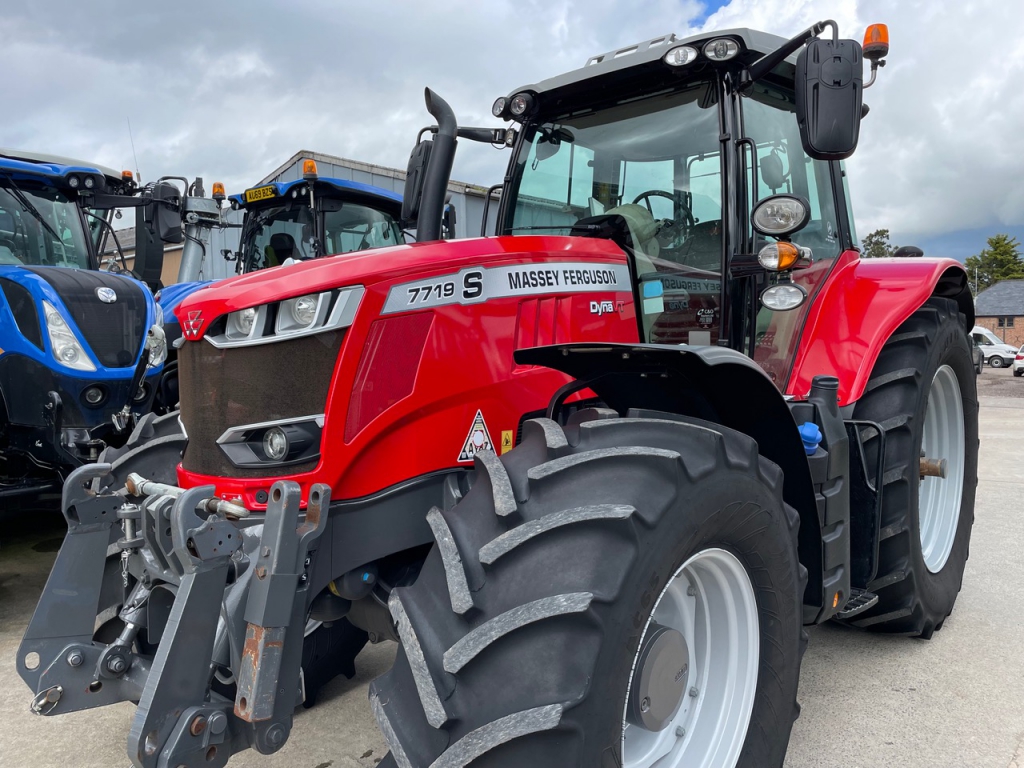 Massey Ferguson 7719S Efficient
