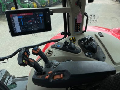 Massey Ferguson 7719S Efficient