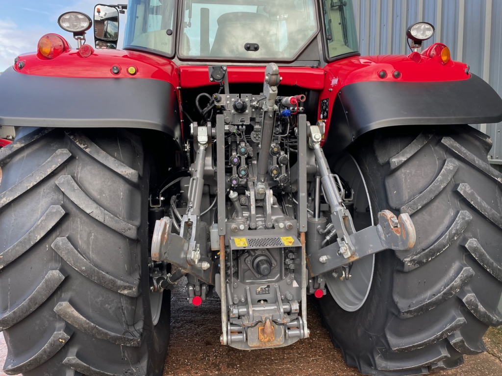 Massey Ferguson 7719S Efficient