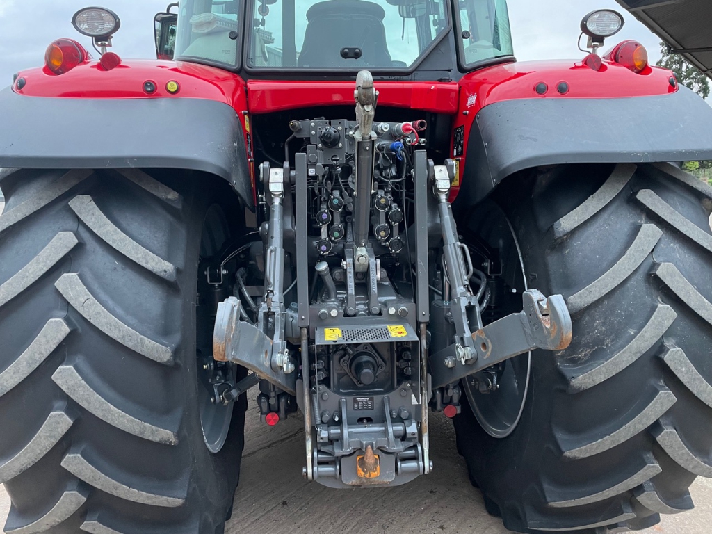 Massey Ferguson 7719S Efficient Dyna-VT