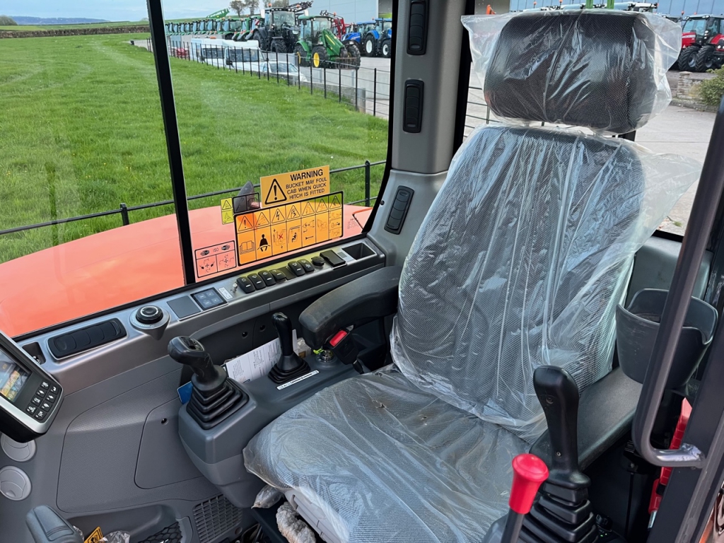 Doosan DX63