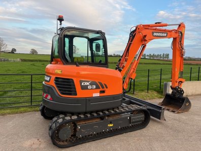 Doosan DX63