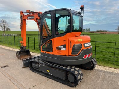 Doosan DX63