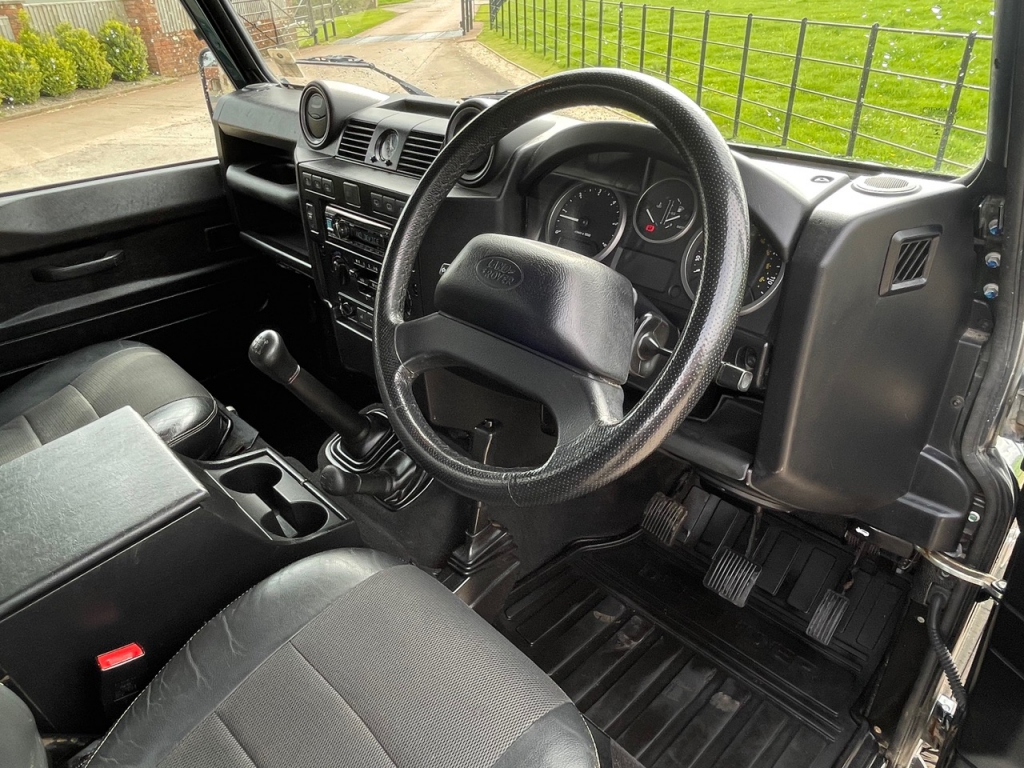 Land Rover Defender 110 XS