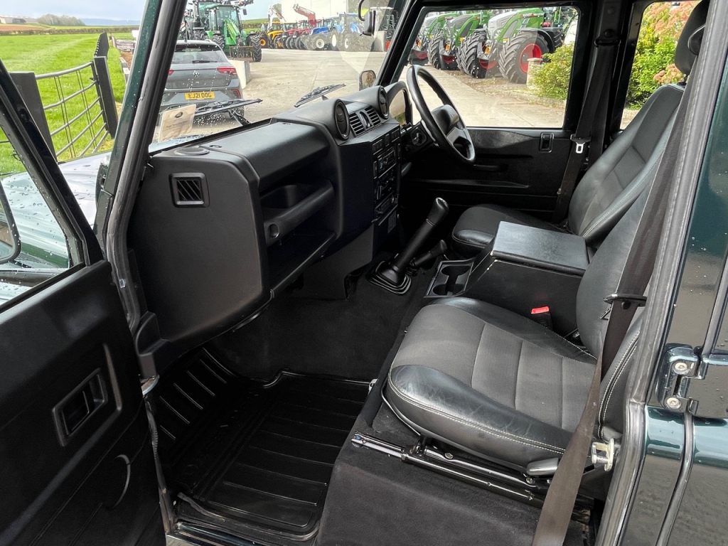 Land Rover Defender 110 XS