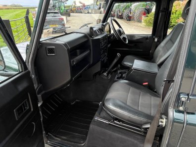 Land Rover Defender 110 XS