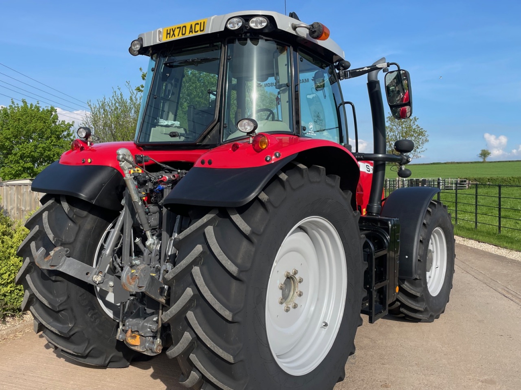 Massey Ferguson 7719S Efficient