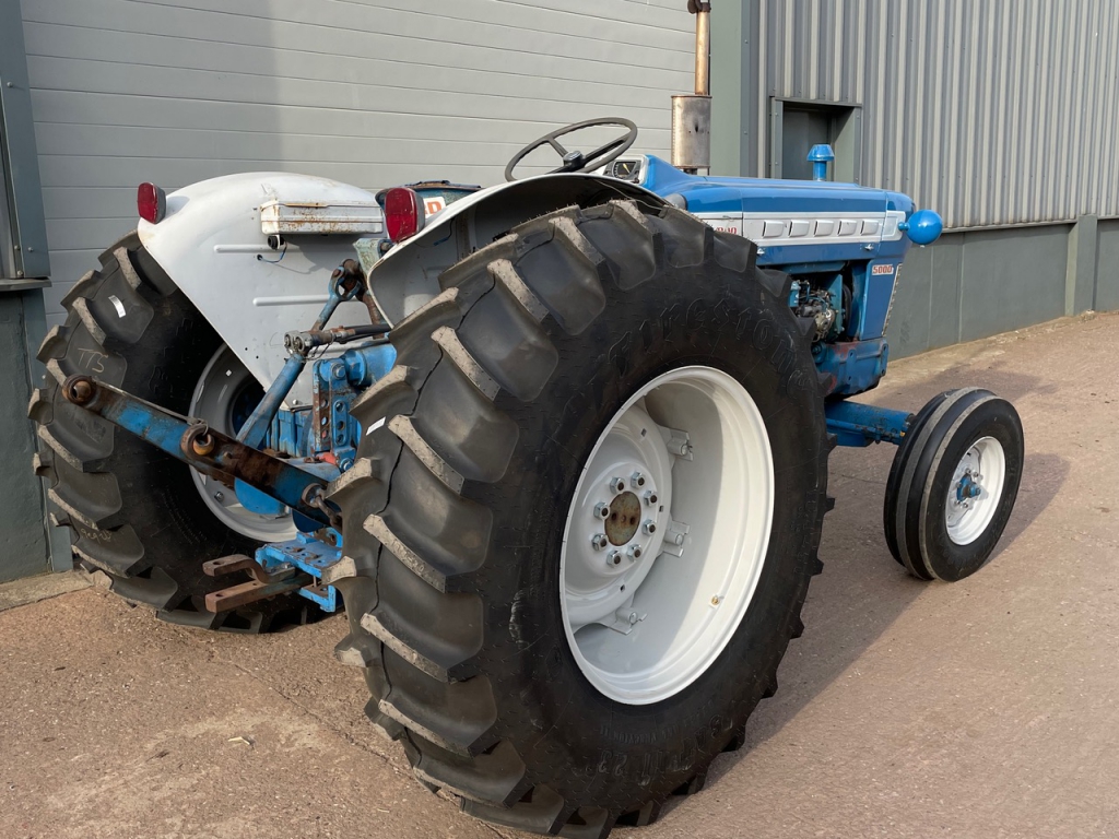 Ford 5000