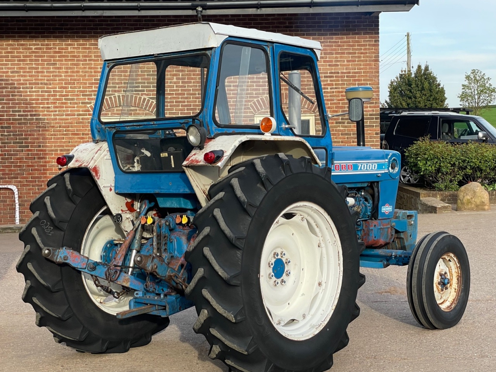 Ford 7000