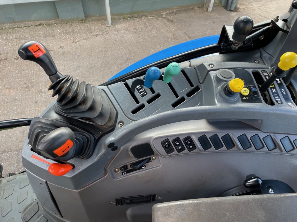 New Holland TSA100