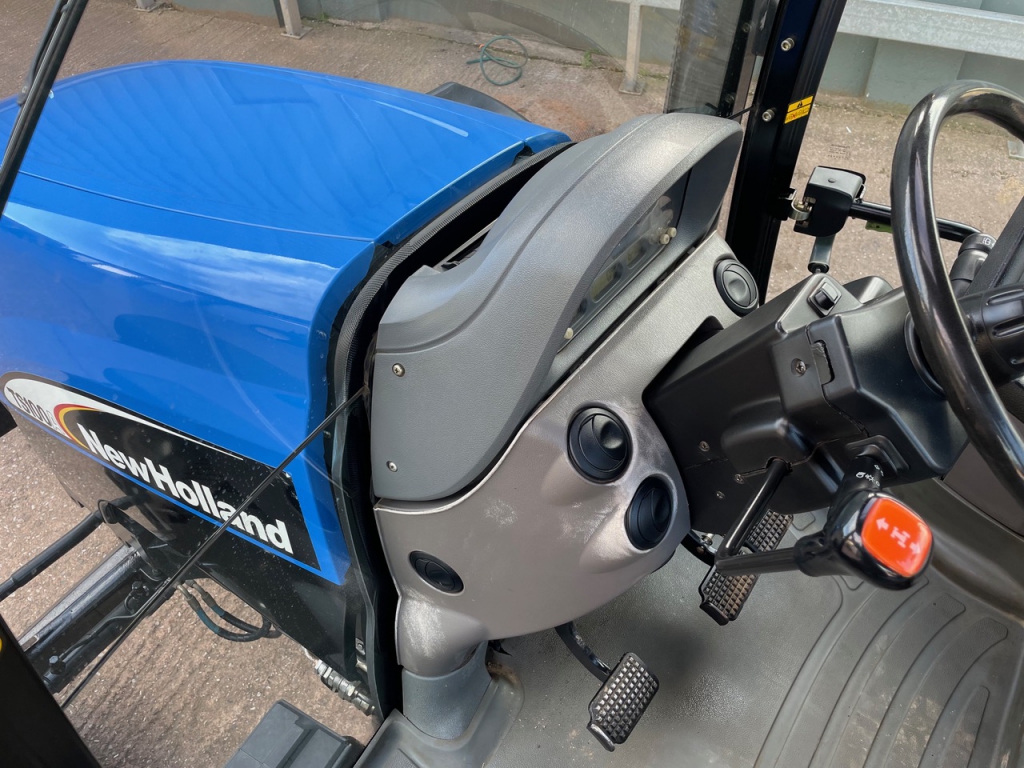 New Holland TSA100