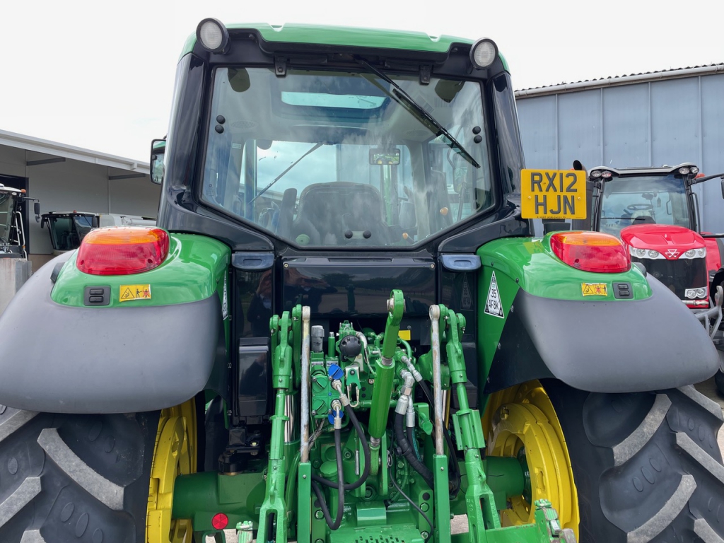 John Deere 6130