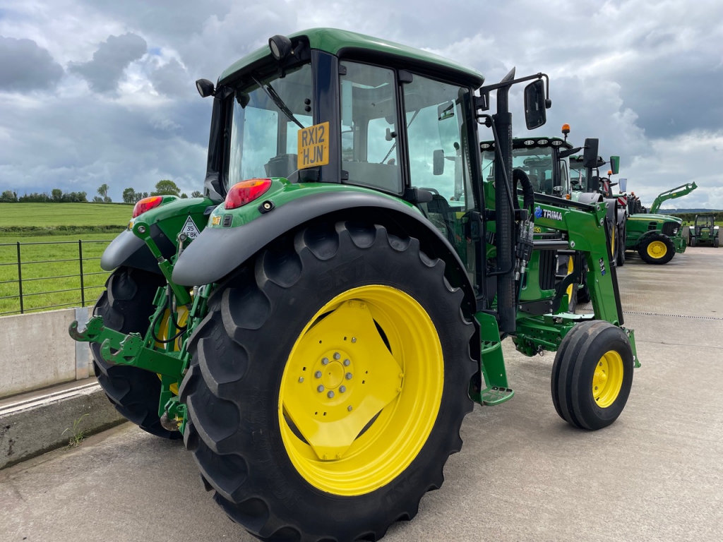 John Deere 6130