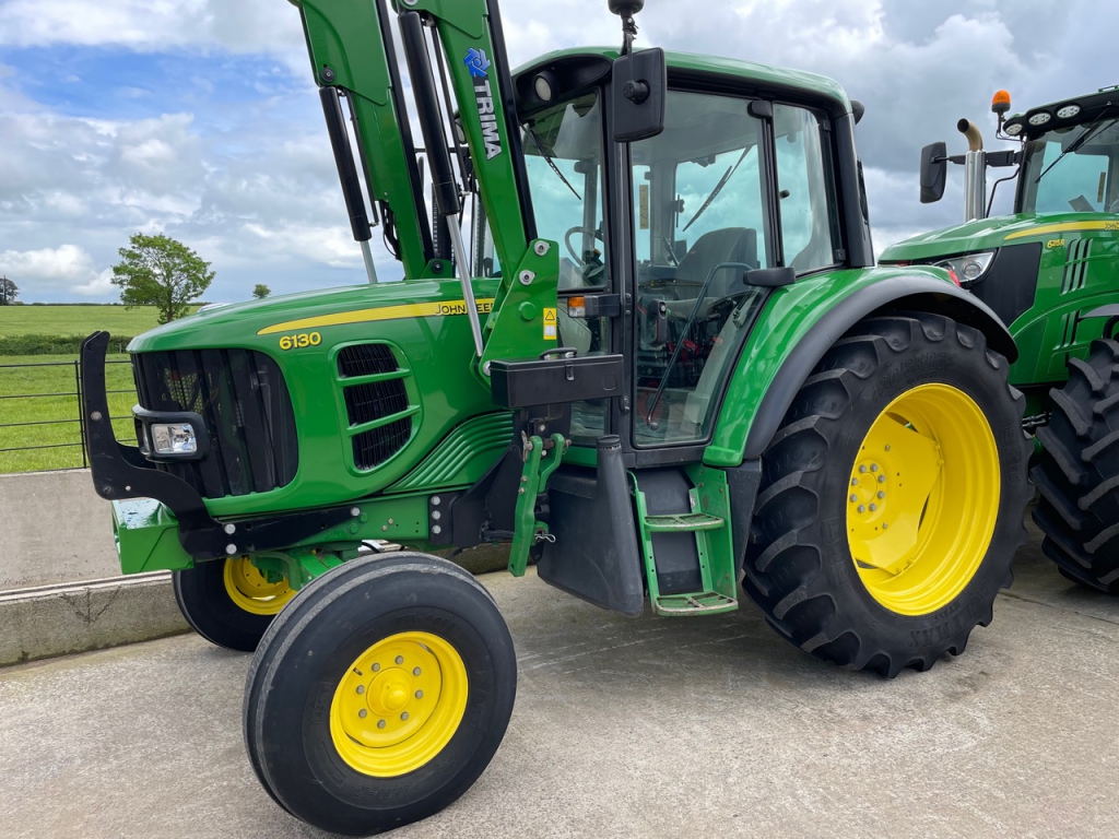 John Deere 6130
