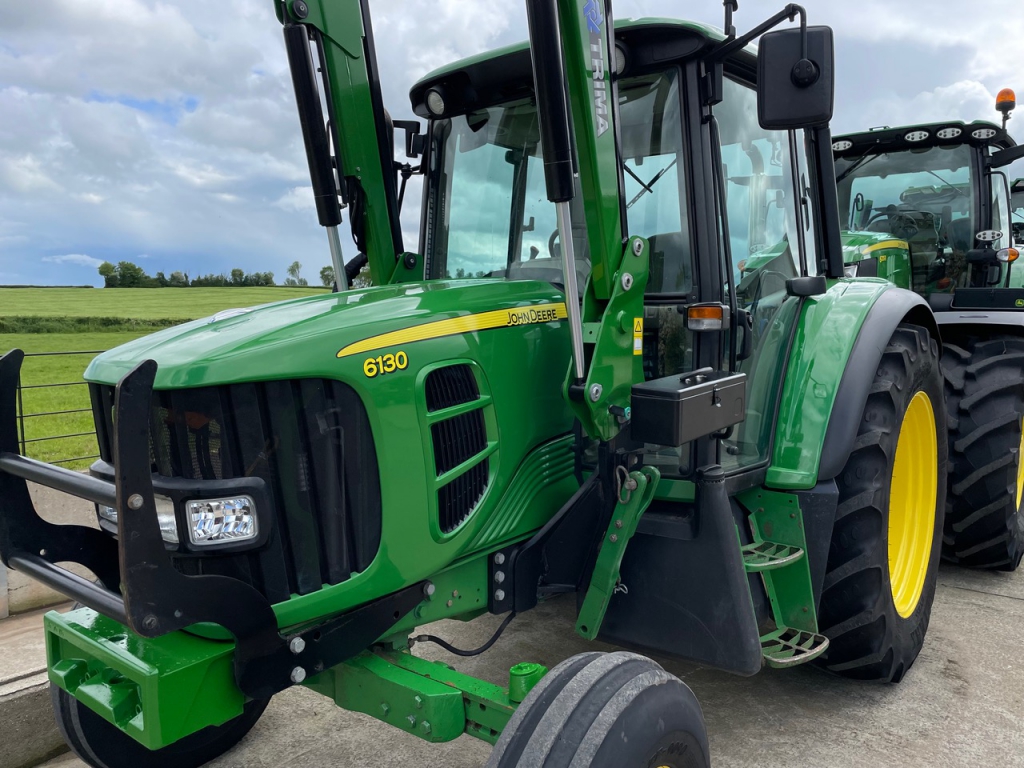 John Deere 6130