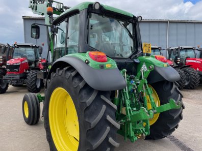 John Deere 6130