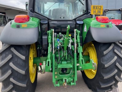 John Deere 6130