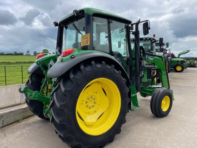 John Deere 6130