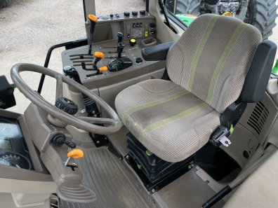 John Deere 6130
