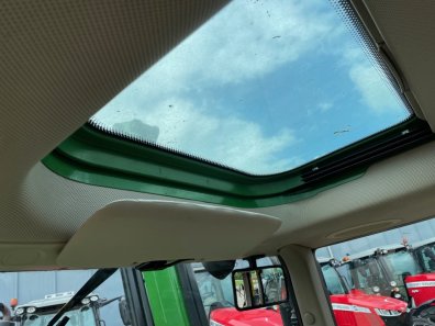 John Deere 6130